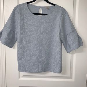 Women’s Guess light blue top size Medium